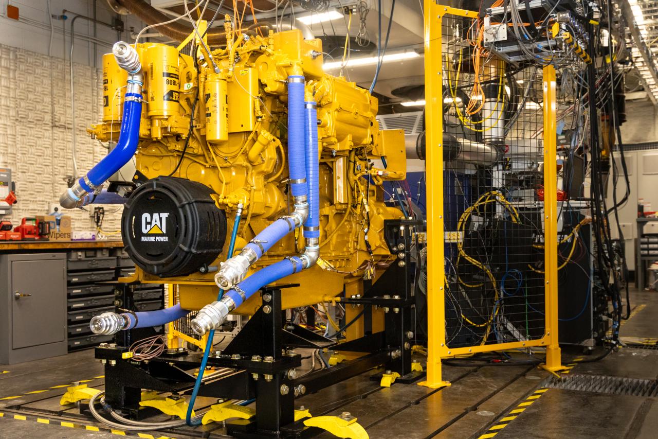 Caterpillar 4-stroke diesel engine