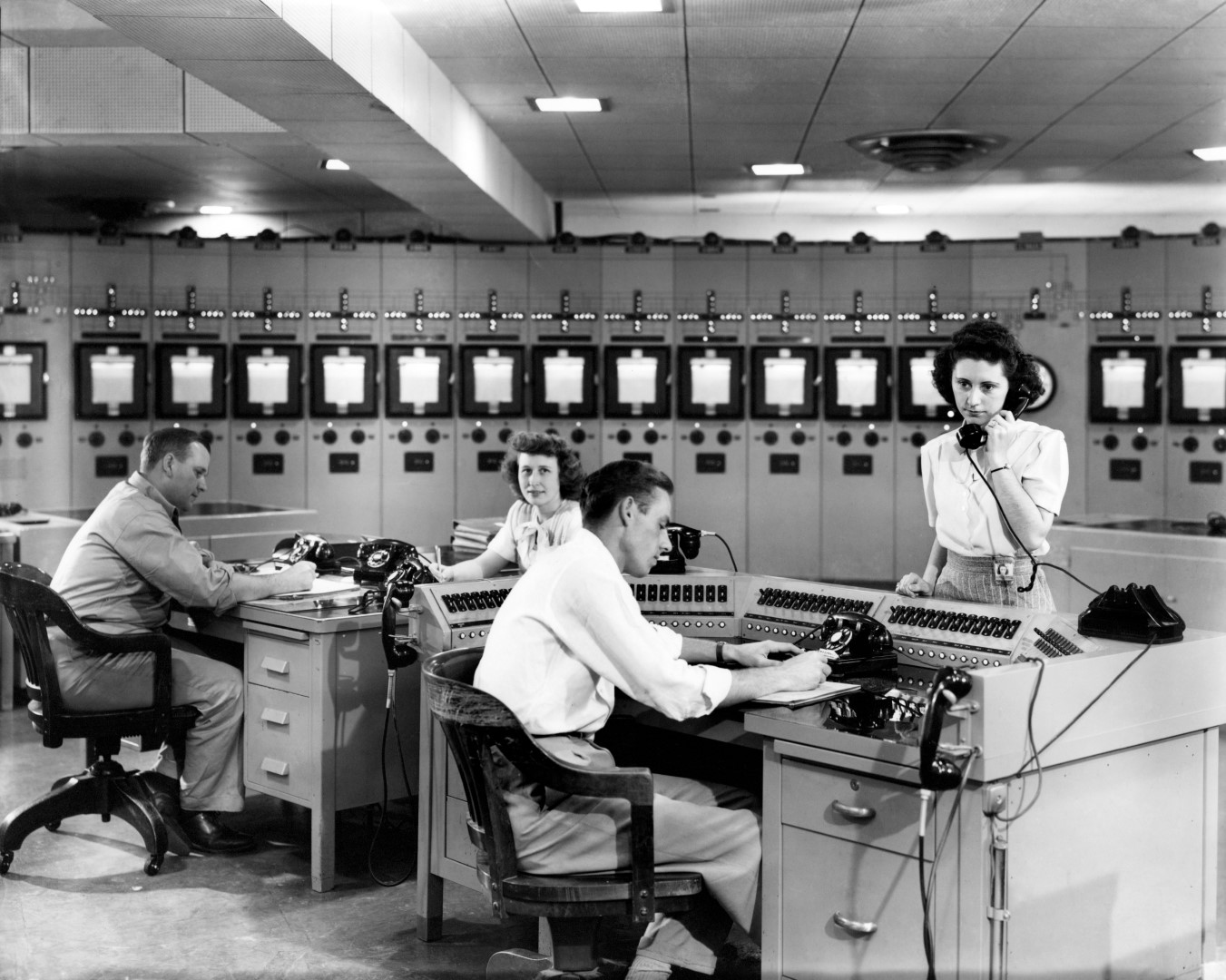 K 25 Control Room July 1946 Oak Ridge 1